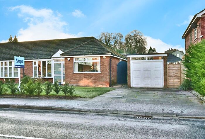 3 Bedroom Semi Detached Bungalow For Sale In Silverdale Road, Cheadle, SK8