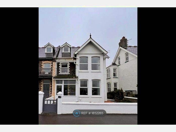 1 Bedroom Flat To Rent In Downs View, Bude, EX23