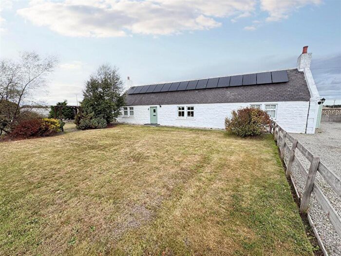 3 Bedroom Detached Bungalow For Sale In Paddockdale, Lossiemouth, IV31