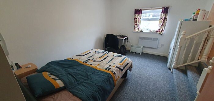 Studio To Rent In West Luton Place, Roath, Cardiff, CF24