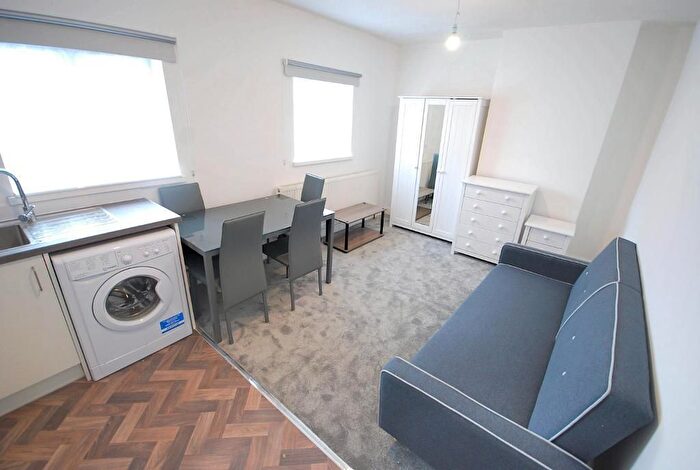 1 Bedroom Maisonette To Rent In First Floor Flat, Valley Gardens, Wembley, HA0