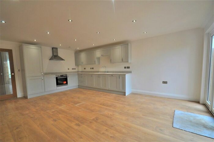 2 Bedroom Terraced House To Rent In Upper Bridge Street, Wye, TN25