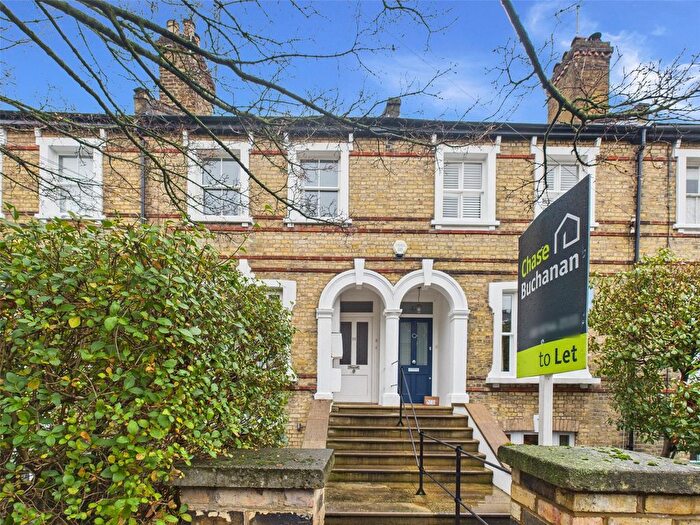 1 Bedroom Flat To Rent In Haggard Road, Twickenham, TW1