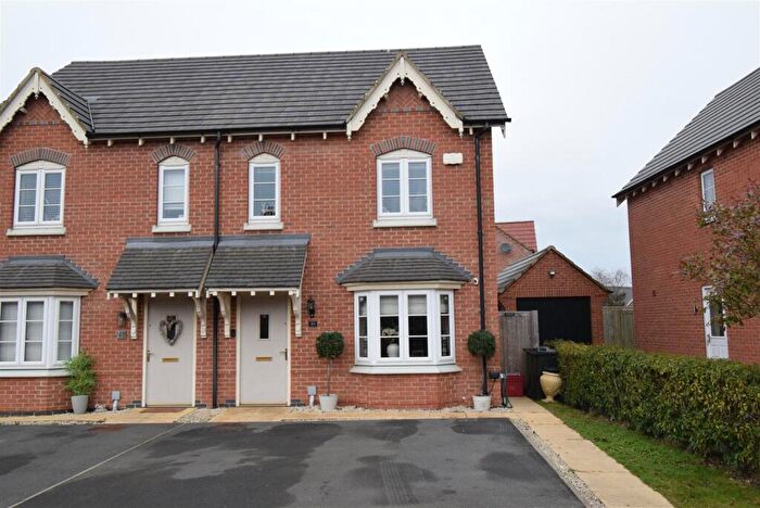 3 Bedroom Semi-Detached House For Sale In Woodstone Lane, Ravenstone, Coalville, LE67