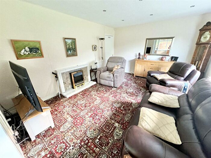 2 Bedroom Detached Bungalow For Sale In The Avenue, Sutton-In-Ashfield, NG17