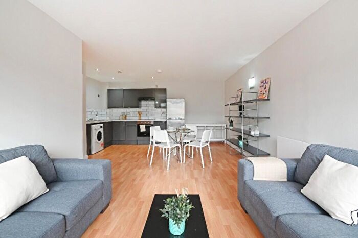 2 Bedroom Terraced House To Rent In Fitzwilliam Street, Sheffield, S1