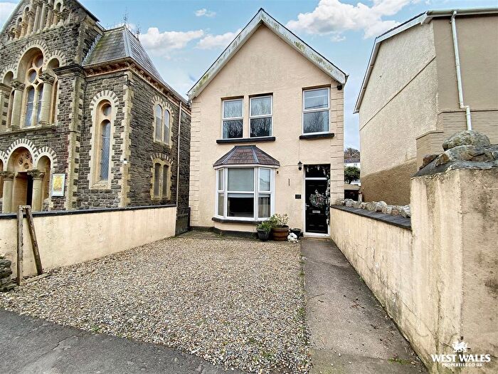 3 Bedroom Detached House For Sale In Eva Terrace, Ferryside, SA17