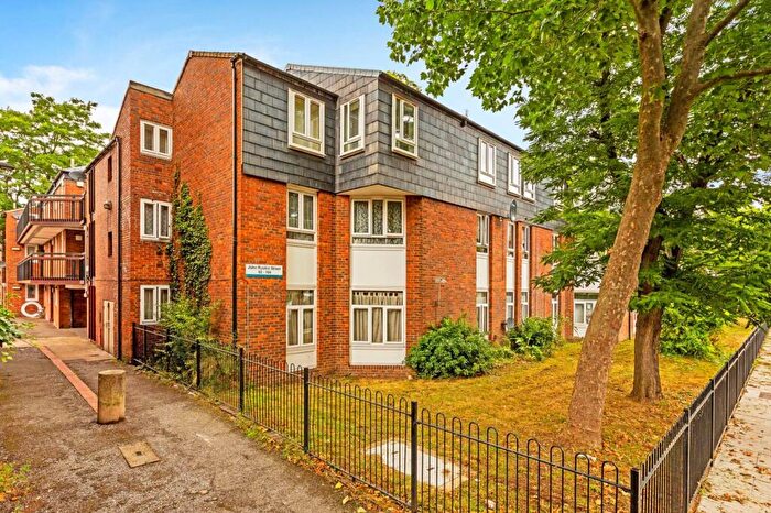 1 Bedroom Flat To Rent In John Ruskin Street, Camberwell, London, SE5