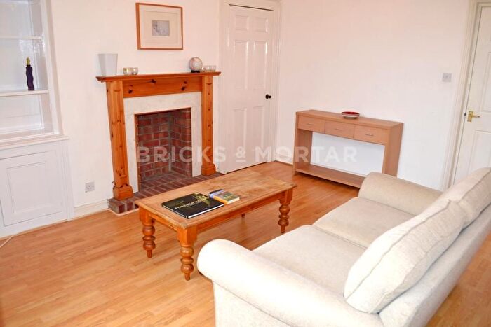 2 Bedroom Flat To Rent In Victoria Square, Jesmond, Newcastle Upon Tyne, NE2