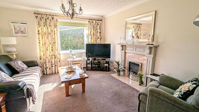 4 Bedroom Detached House For Sale In Andrews Close, Louth, LN11