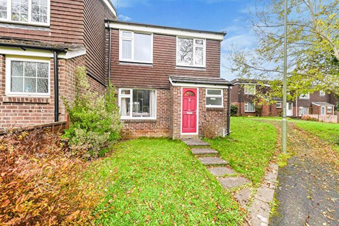 3 Bedroom Terraced House To Rent In Coltsfoot Drive, Waterlooville, PO7
