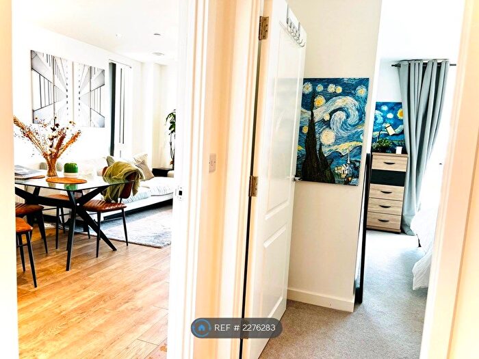 1 Bedroom Flat To Rent In Chorley Court, London, E14