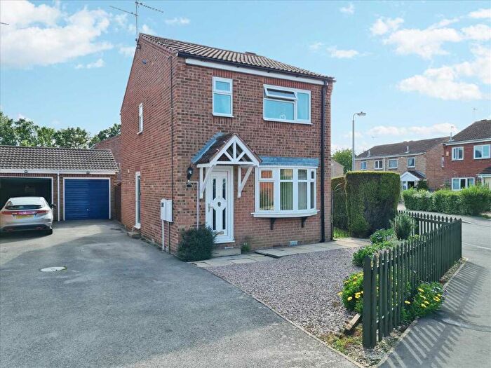 3 Bedroom Detached House For Sale In Boundary Pastures, Sleaford, NG34