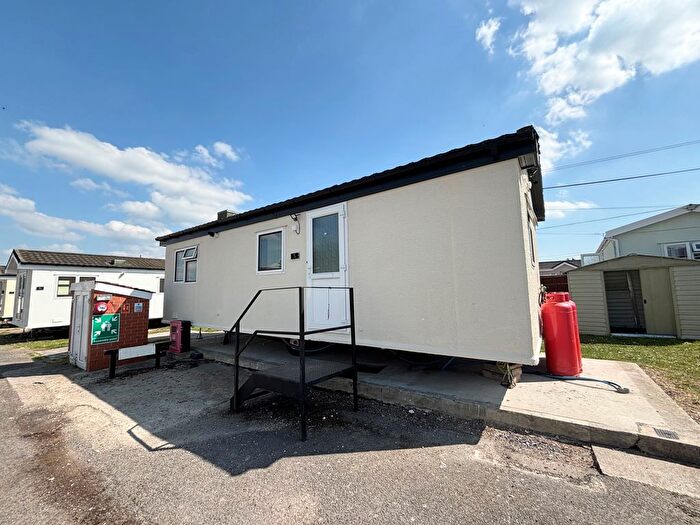 2 Bedroom Mobile/park Home To Rent In Hillcrest Caravan Site, Amesbury, Salisbury, SP4