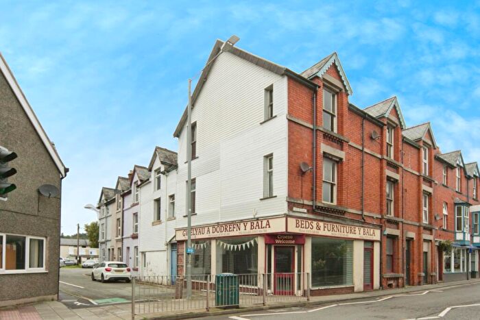 4 Bedroom Flat For Sale In Station Road, Bala, Gwynedd, LL23