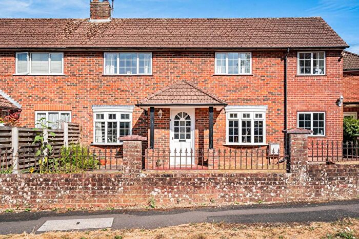 4 Bedroom Semi-Detached House For Sale In The Close, Liphook, Hants, GU30