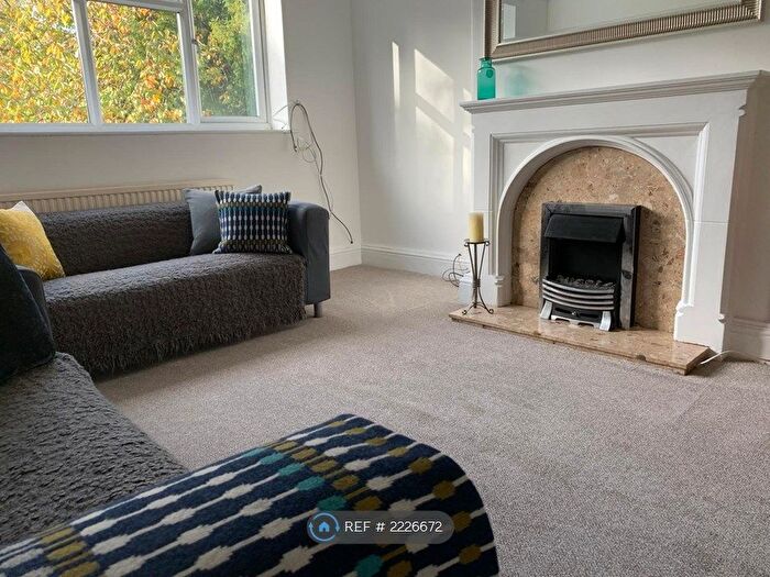 2 Bedroom Flat To Rent In Ballbrook Court, Manchester, M20