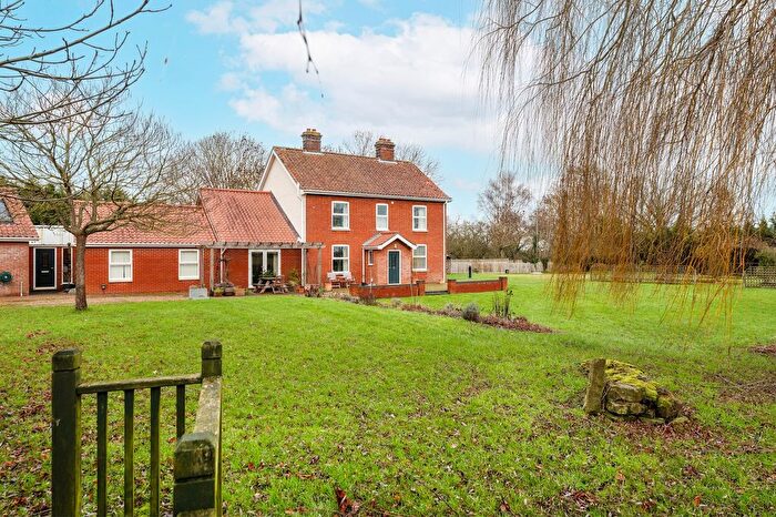 4 Bedroom Detached House For Sale In Silfield Road, Silfield, NR18