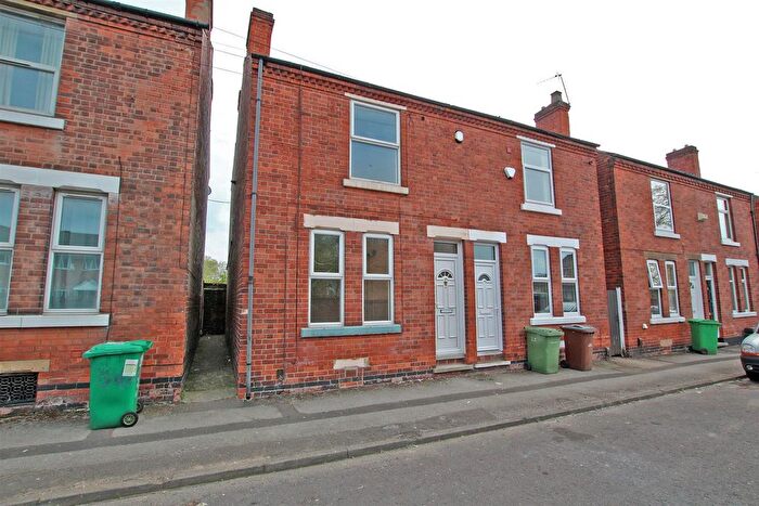 3 Bedroom Terraced House To Rent In Cycle Road, Lenton, Nottingham, NG7