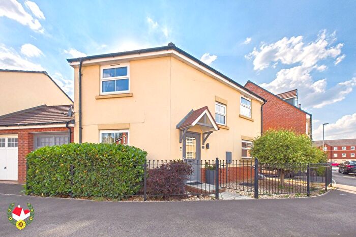 3 Bedroom Link Detached House For Sale In Fauld Drive Kingsway, Quedgeley, Gloucester, GL2