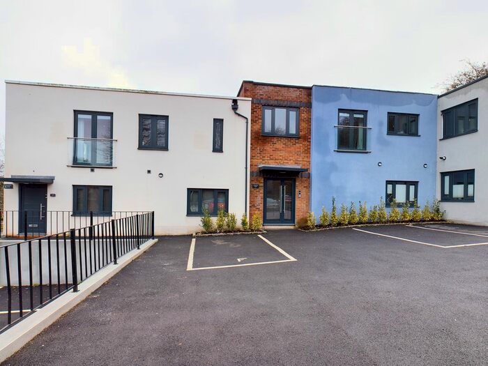 1 Bedroom Flat To Rent In Treadaway Court, Loudwater, High Wycombe, HP10