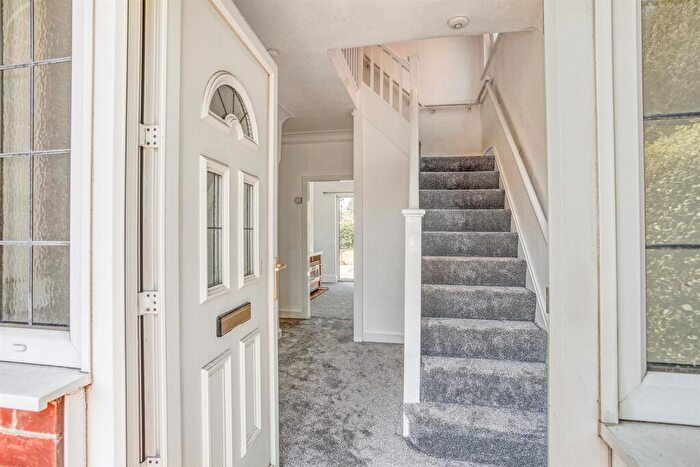 3 Bedroom Detached House To Rent In Stenson Road, Littleover, Derby, DE23