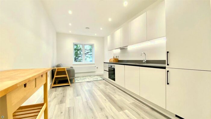 1 Bedroom Apartment To Rent In Wesley Gate, Queens Road, Reading, Berkshire, RG1