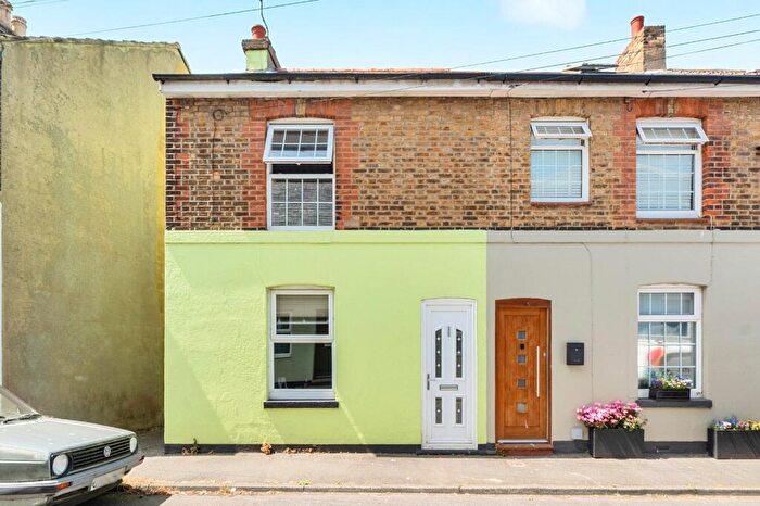 3 Bedroom End Of Terrace House For Sale In Campbell Road, Walmer, Deal, Kent, CT14