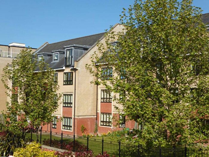2 Bedroom Apartment To Rent In Riverside, Cambridge, CB5