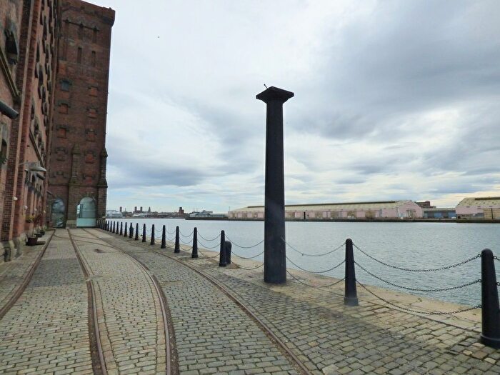 2 Bedroom Flat To Rent In East Float Quay, Birkenhead, CH41