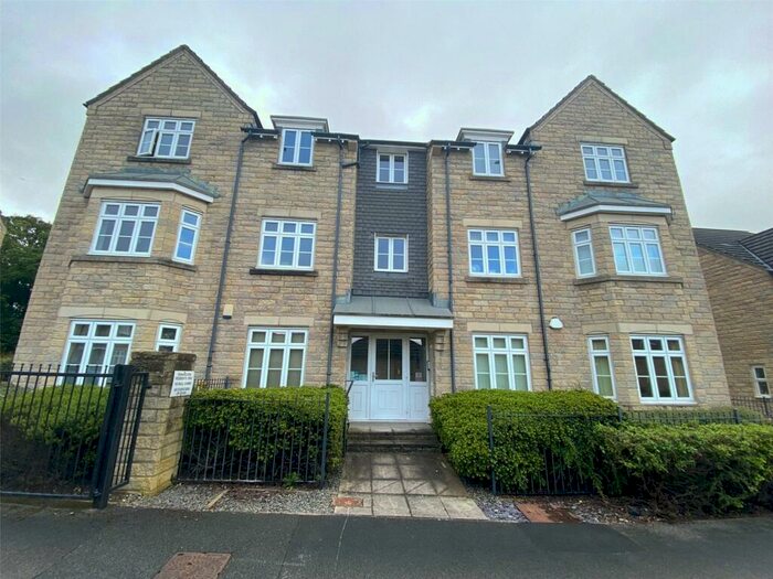 2 Bedroom Flat To Rent In Odile Mews, Bingley, West Yorkshire, Uk, BD16