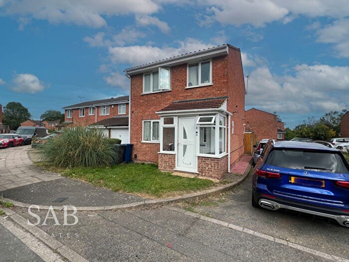 3 Bedroom Semi-Detached House To Rent In Makepeace Road, Northolt, UB5