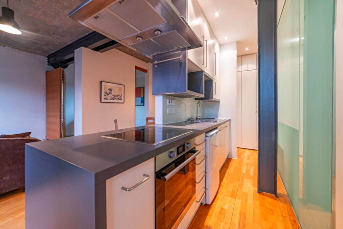 2 Bedroom Apartment For Sale In The Box Works, Worsley Street, Castlefield, Manchester, M15