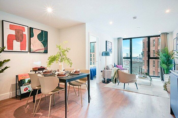 2 Bedroom Apartment To Rent In Uncle Leeds, Whitehall, LS12