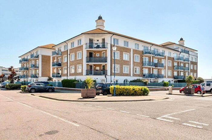 2 Bedroom Flat To Rent In Britannia Court, The Strand, BN2