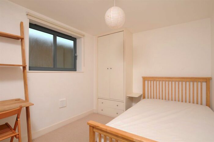 3 Bedroom Flat To Rent In Marston Road, Oxford, OX4