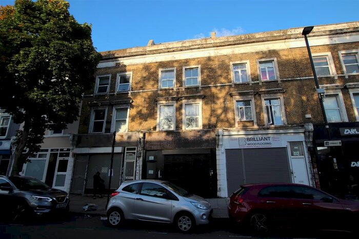 2 Bedroom Flat To Rent In Hornsey Road, London, N7