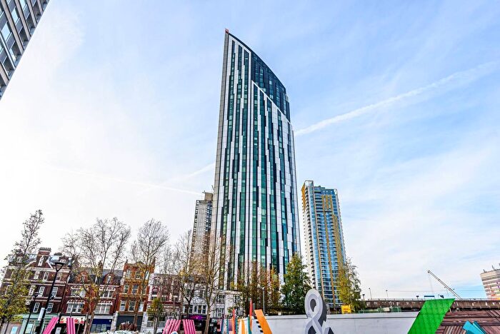 1 Bedroom Flat To Rent In Walworth Road, Elephant And Castle, London, SE1