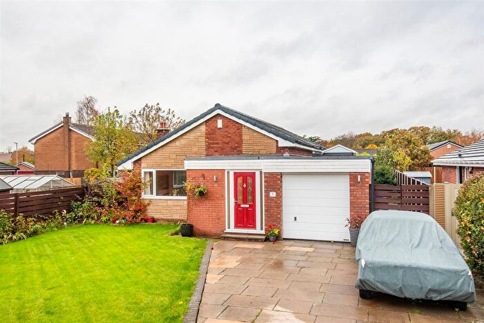 3 Bedroom Detached Bungalow For Sale In Lyndale Close, Leyland, PR25