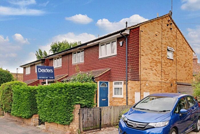 2 Bedroom End Terrace House For Sale In Brook Road South, Brentford, TW8