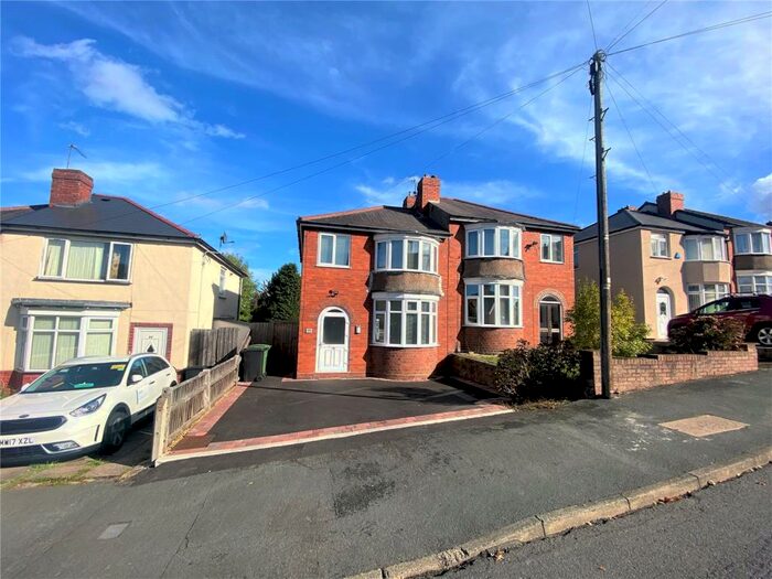 3 Bedroom Semi-Detached House To Rent In Beecher Road, Halesowen, West Midlands, B63