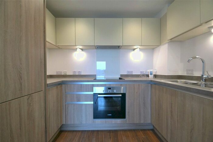 2 Bedroom Flat To Rent In William House, Ringers Road, Bromley, BR1