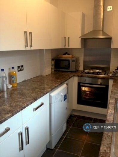 6 Bedroom Terraced House To Rent In Moorgate Avenue, Sheffield, S10