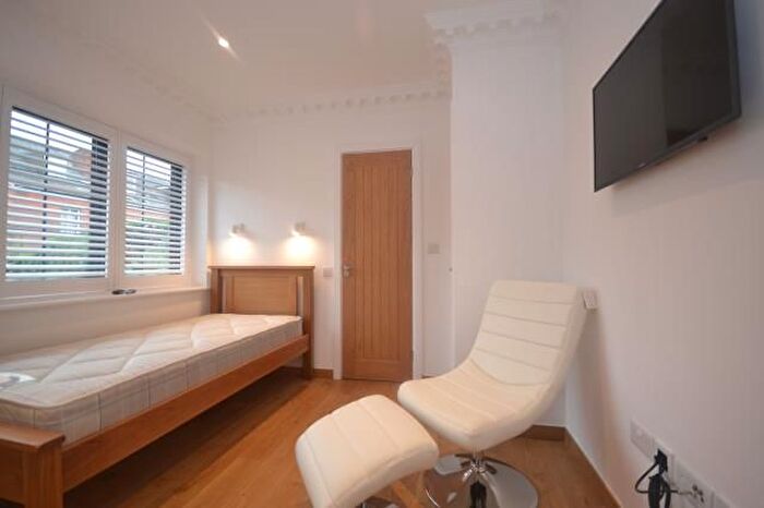 Studio To Rent In Whitley Street, Reading, RG2