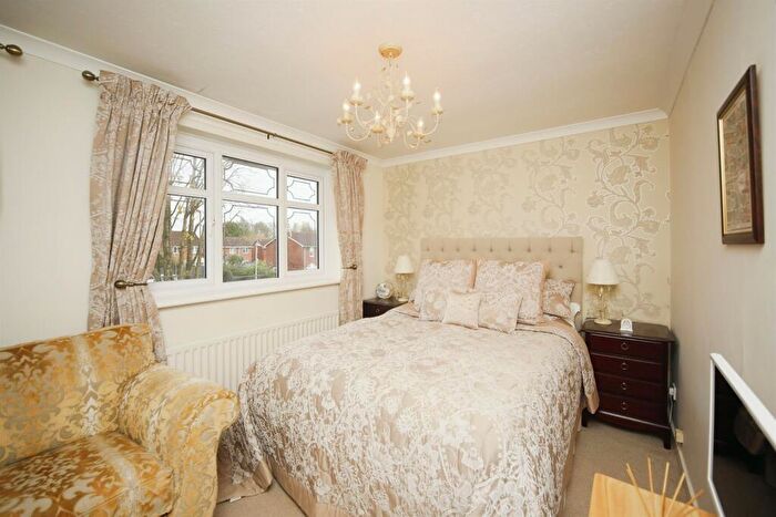 3 Bedroom Detached House For Sale In Northfield Close, Redditch, B98