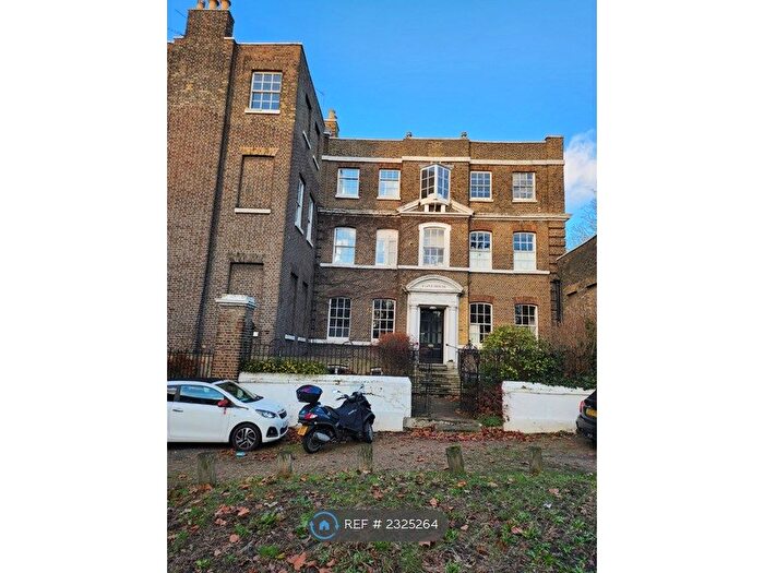 2 Bedroom Flat To Rent In Point House, London, SE10