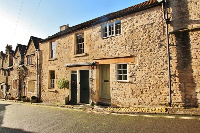 1 Bedroom Terraced House For Sale In Coppice Hill, Bradford-On-Avon, BA15