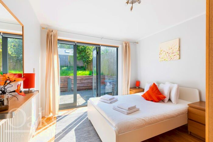 2 Bedroom Flat To Rent In Chatsworth Road, Croydon, CR0