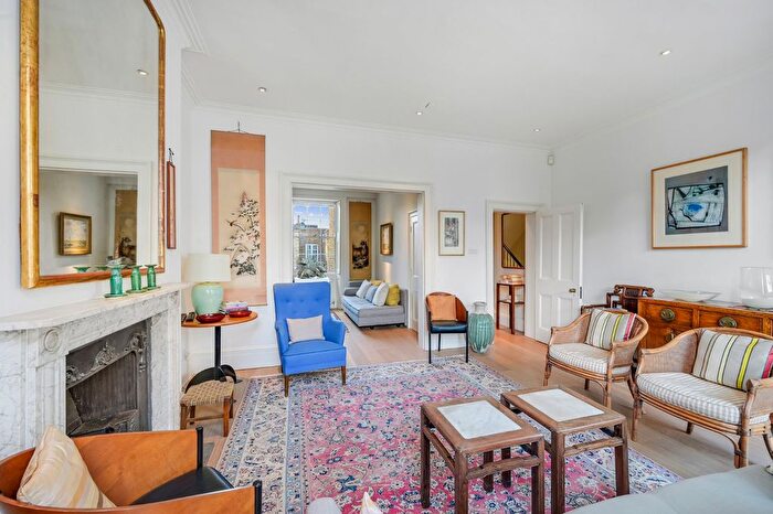 3 Bedroom Detached House To Rent In Bedford Gardens, London, W8