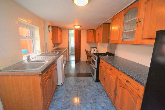 4 Bedroom Terraced House To Rent In Blenheim Road, Town, RG1